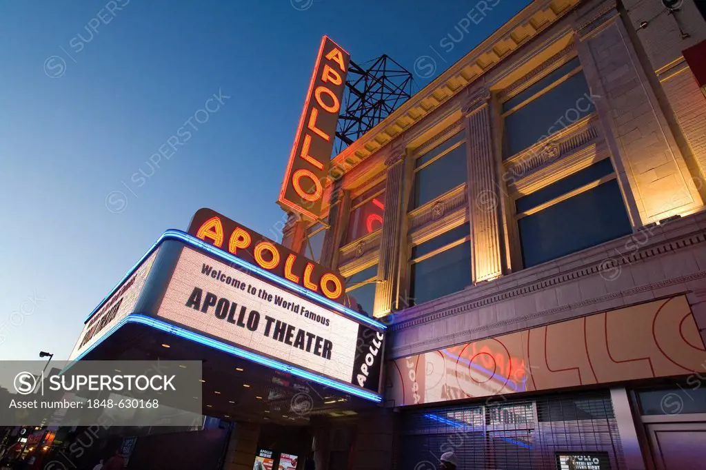 The Apollo Theatre in Harlem, West 125th Street, one of the most famous clubs for African-American pop music, New York City, New York, USA, North Amer...