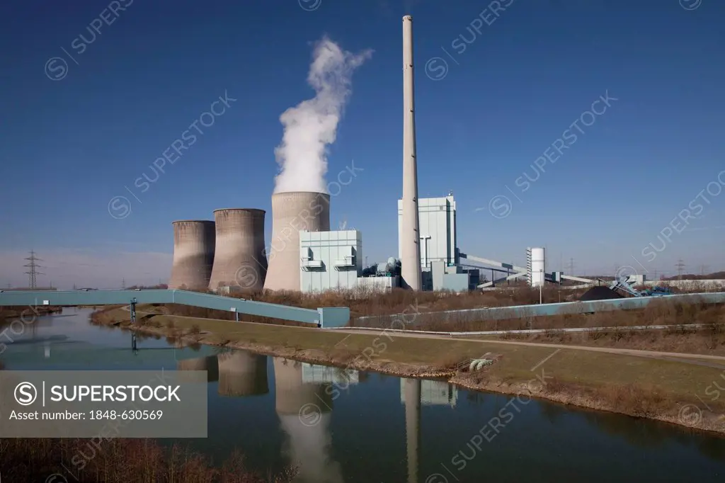Combined cycle power plant on the Datteln-Hamm canal, coal and natural gas, Gersteinwerk plant, RWE Power AG company, Werne-Stockum, Ruhrgebiet area, ...