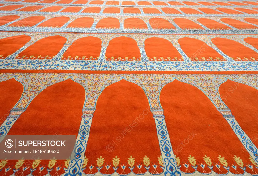 Prayer room, prayer rug, interior view, Sueleymaniye Mosque, is considered the most beautiful mosque of Istanbul, Istanbul, Turkey, Europe