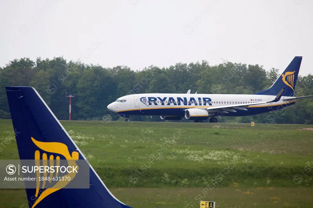 Boeing 737 from the budget airline Ryanair at Frankfurt-Hahn Airport in the Hunsrueck district near Simmern, Rhineland-Palatinate, Germany, Europe