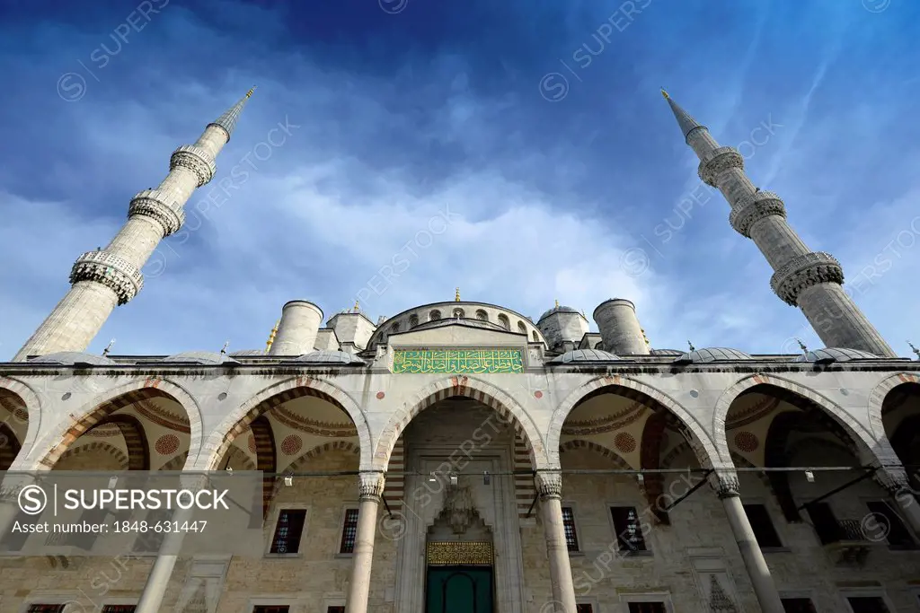 Sultan Ahmed Mosque or Blue Mosque, Sultanahmet, historic district, a UNESCO World Heritage Site, Istanbul, Turkey, Europe