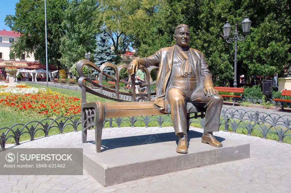 Bronze monument, Leonid Utesov, Odessa, Ukraine, Eastern Europe