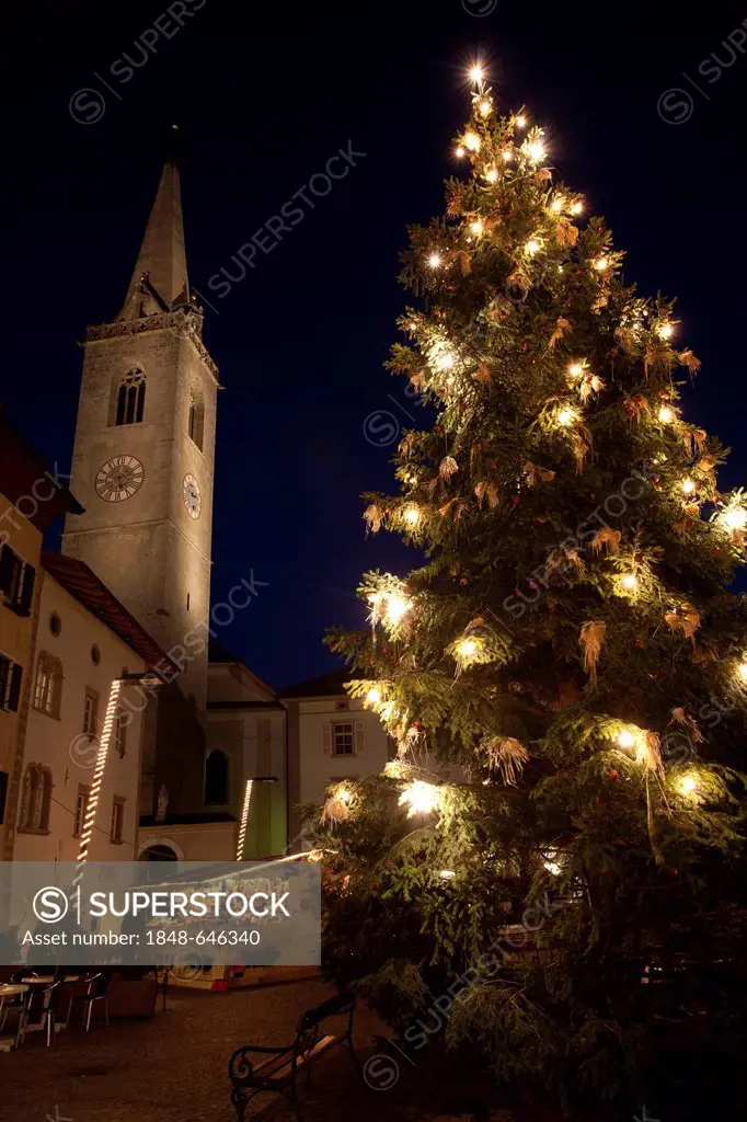 Christmas tree, Christmas market in Kaltern, South Tyrol, Italy, Europe