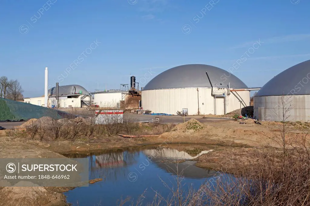 Biogas plant in Droegenindorf near Lueneburg, Lower Saxony, Germany, Europe