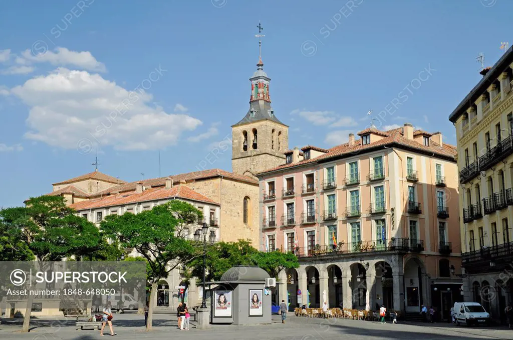Plaza Mayor square, church of San Miguel, Segovia, Castile and León, Spain, Europe, PublicGround