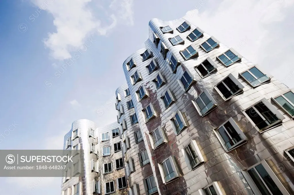 Residential buildings by Frank Gehry, Medienhafen district, Duesseldorf, North Rhine-Westphalia, Germany, Europe