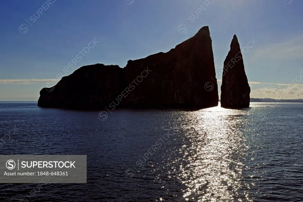 Kicker Rock near San Cristóbal Island, Galapagos Islands, UNESCO World Heritage Site, Ecuador, South America