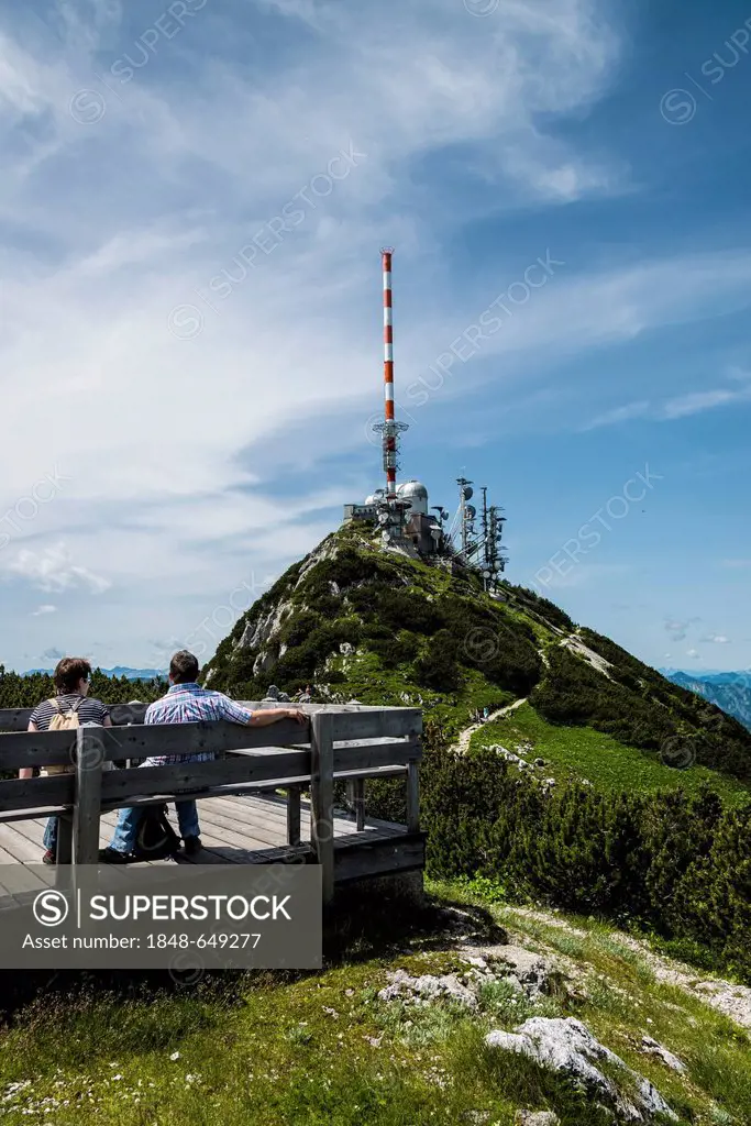 Wendelstein, hikers resting on the summit, Mangfall mountains, Bavarian Alps, Upper Bavaria, Bavaria, Germany, Europe