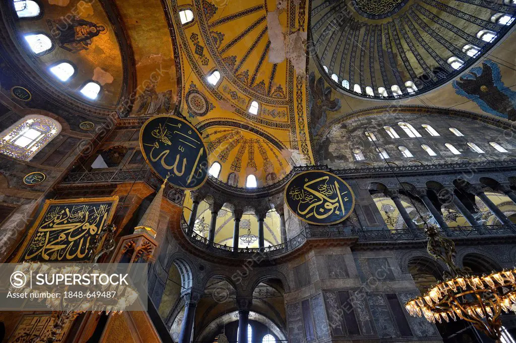 Interior view, dome, pendentives, Hagia Sophia, Ayasofya, UNESCO World Heritage Site, Istanbul, Turkey, Europe