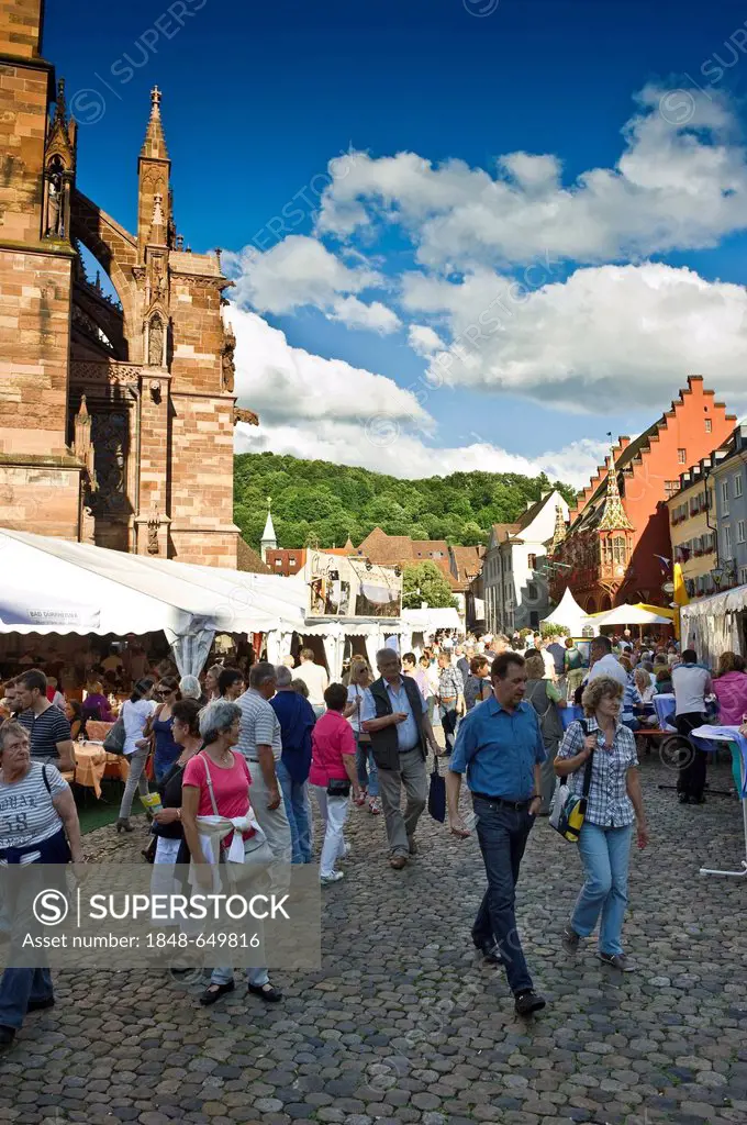 Wine festival at Muensterplatz square, Freiburg im Breisgau, Black Forest, Baden-Wuerttemberg, Germany, Europe