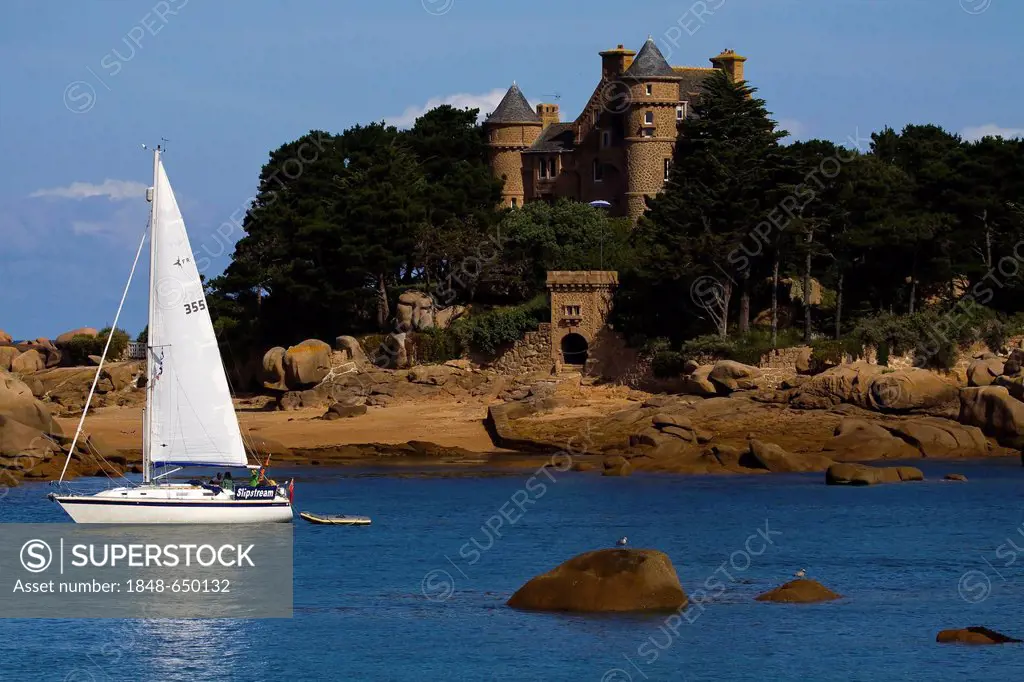 Chateau de Costaeres on the Cotes d'Armor, sailboat, Brittany, France, Europe