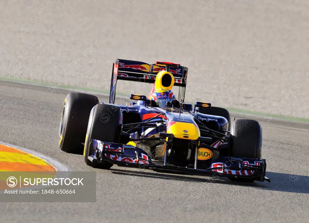 Mark Webber, AUS, driving the Red Bull Racing RB7 during the Formula 1 test-drive at the Circuit Ricardo Tormo near Valencia, Spain, Europe