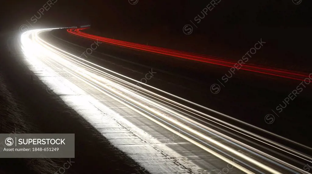 Motorway at night, light traces