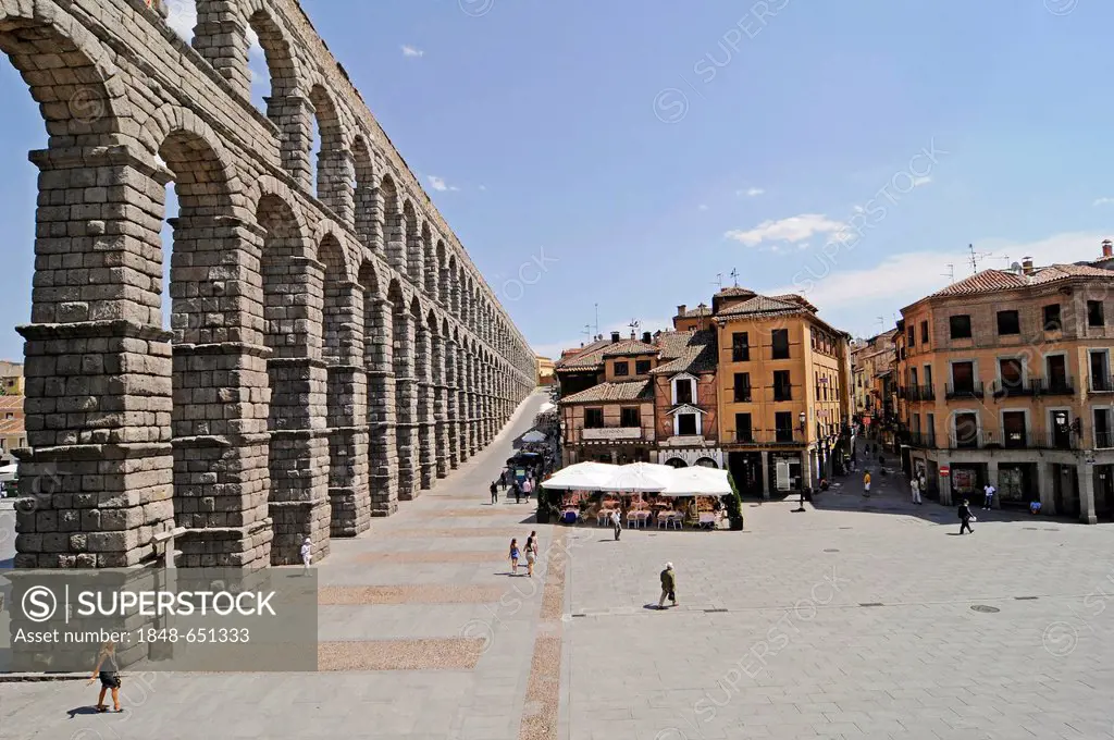 Roman aqueduct, UNESCO World Heritage Site, Segovia, Castile and León, Spain, Europe, PublicGround