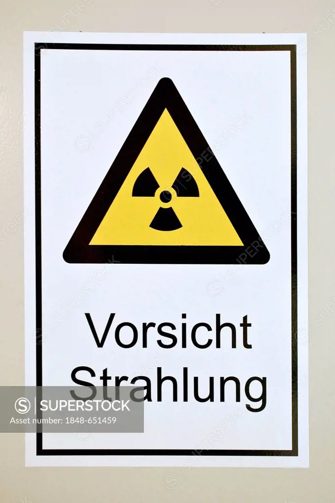Warning sign, Vorsicht Strahlung or caution radiation