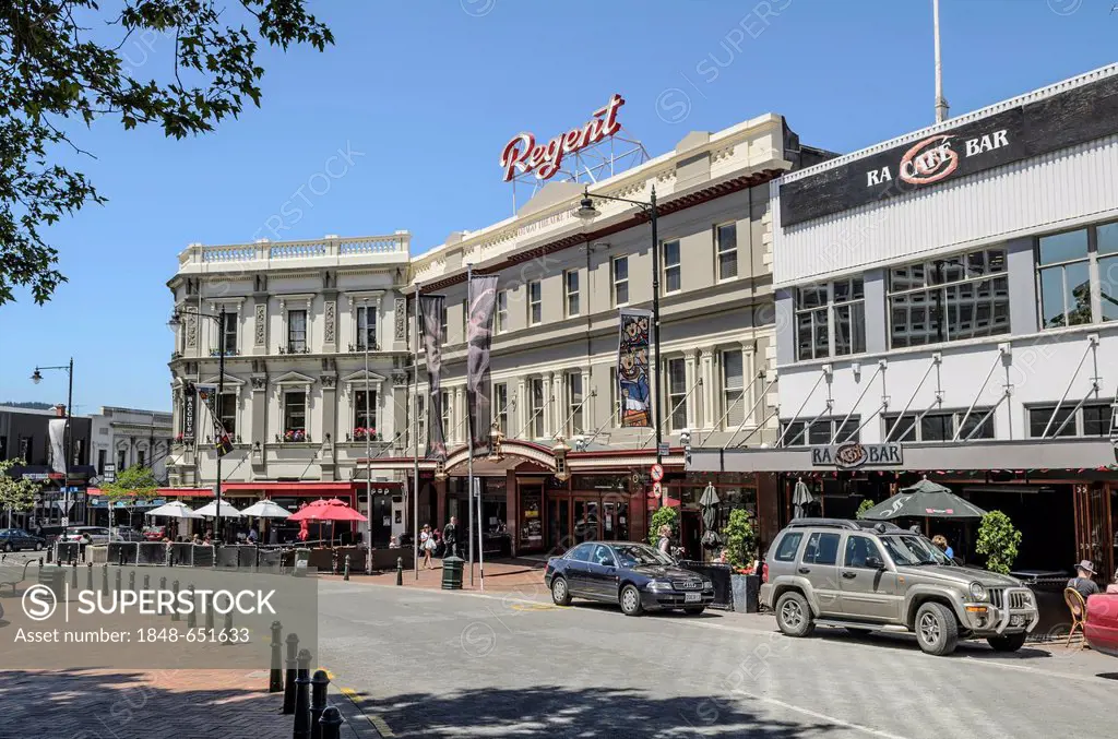 The famous Regent Hotel, Dunedin, South Island, New Zealand, Oceania