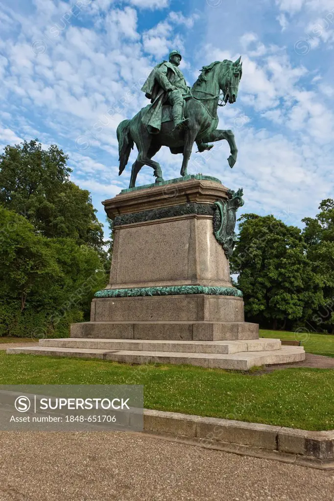 Equestrian statue of Ernst II, Coburg, Upper Franconia, Franconia, Bavaria, Germany, Europe