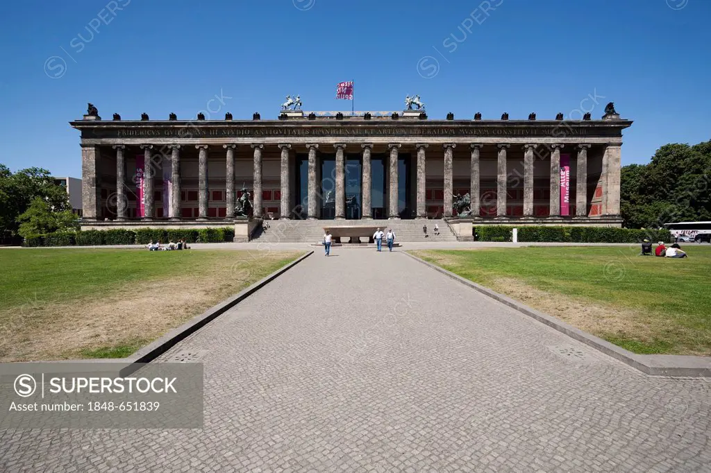 Altes Museum or Old Museum and Lustgarten park, Museum island, UNESCO World Heritage Site, Mitte district, Berlin, Germany, Europe