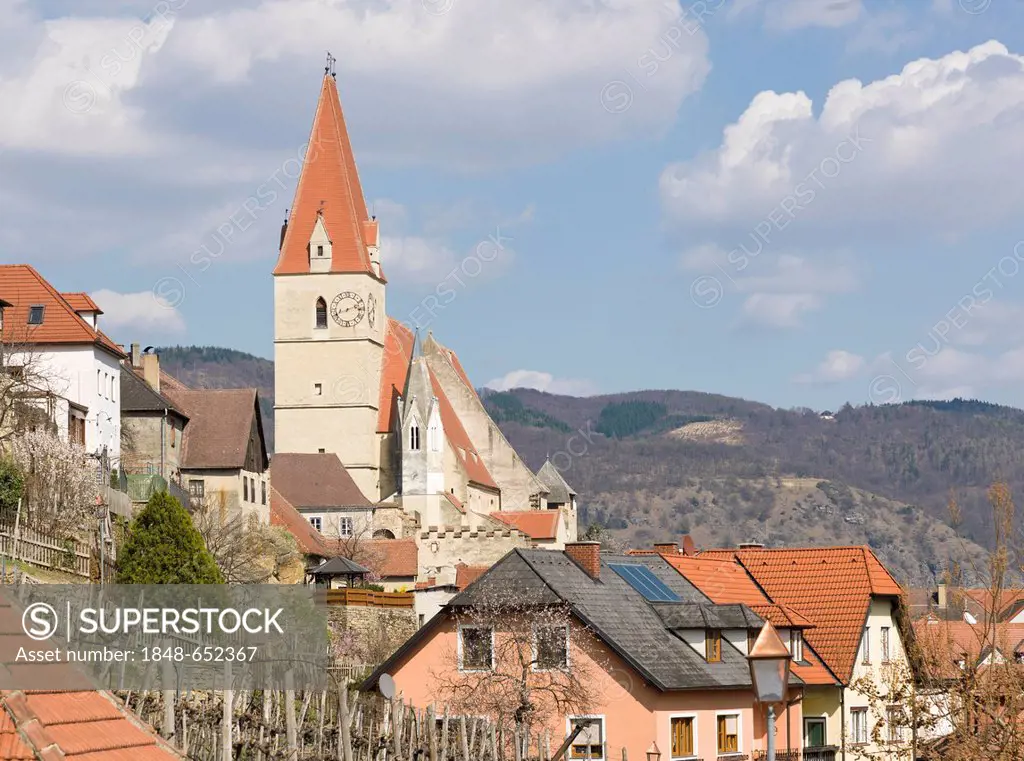Church in Weissenkirchen, Wachau valley, Lower Austria, Austria, Europe