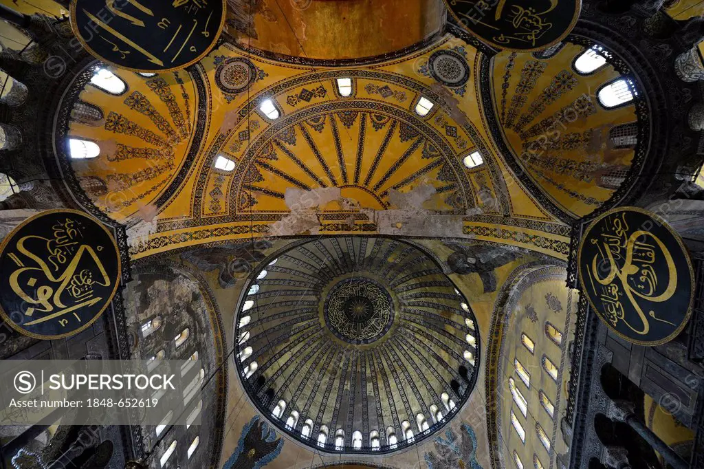 Interior view, dome, pendentives, Hagia Sophia, Ayasofya, UNESCO World Heritage Site, Istanbul, Turkey, Europe