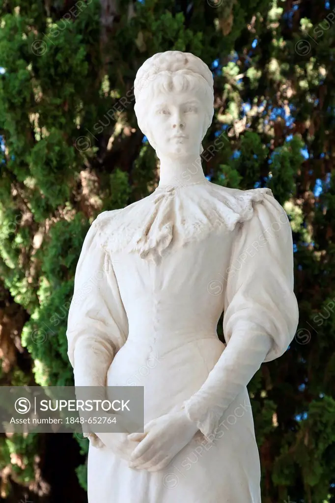 Sissi statue at the Achillion Palace near Gastouri, eastern Corfu, Corfu Island, Ionian Islands, Greece, Southern Europe, Europe
