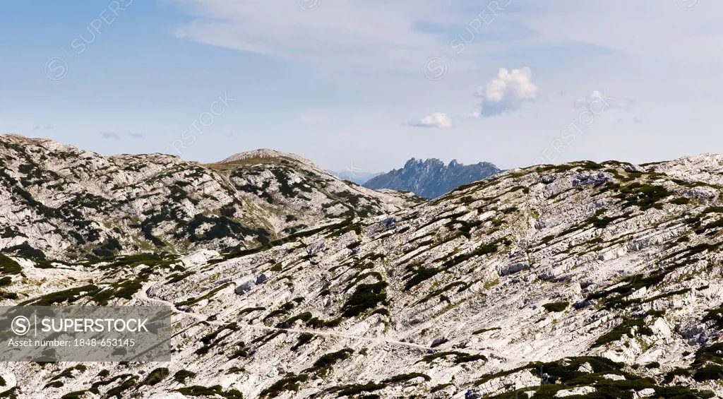 Karst mountains at Mt Krippenstein, Heilbronn hiking trail, Dachstein mountain range, Salzkammergut, Austria, Europe