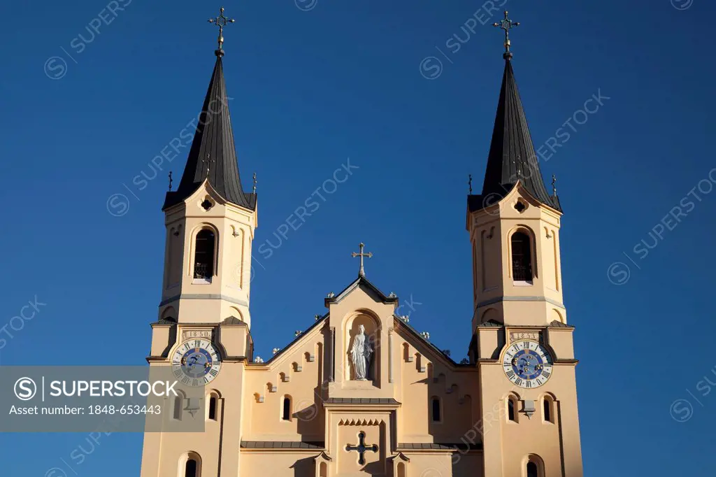 Parish Church of Our Lady, Bruneck, Pustertal valley, Val Pusteria, Alto Adige, Italy, Europe