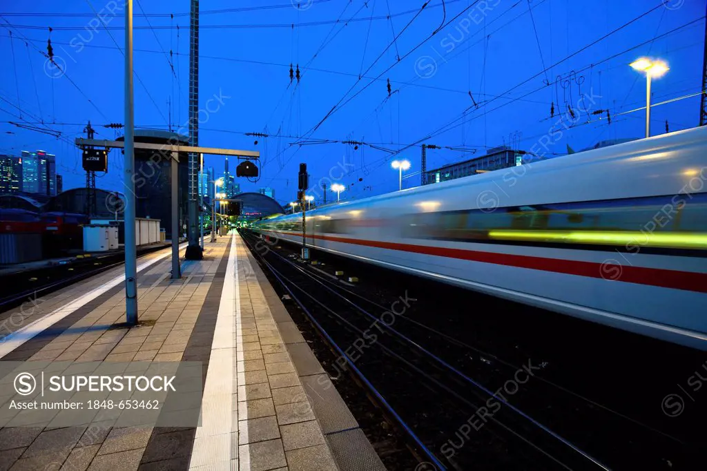 Intercity-Express, ICE train arriving at the main station, Frankfurt am Main, Hesse, Germany, Europe