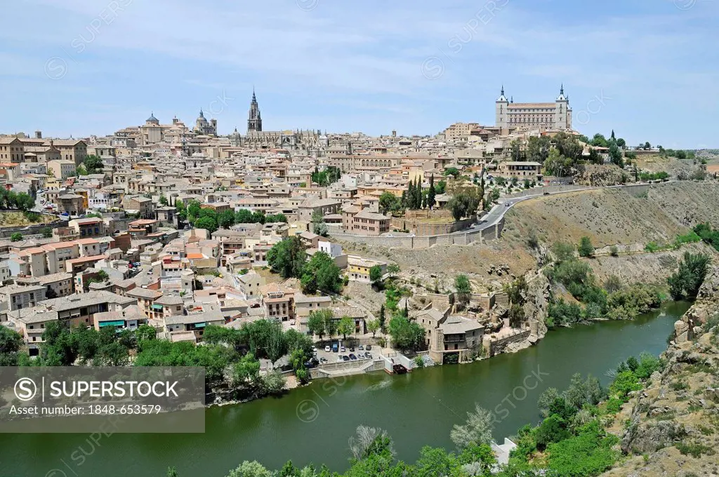 Cityscape, Tagus River, Rio Tajo, Toledo Cathedral, Alcazar, Castillo, Castle, Old Town, Toledo, Castile-La Mancha, Spain, Europe, PublicGround
