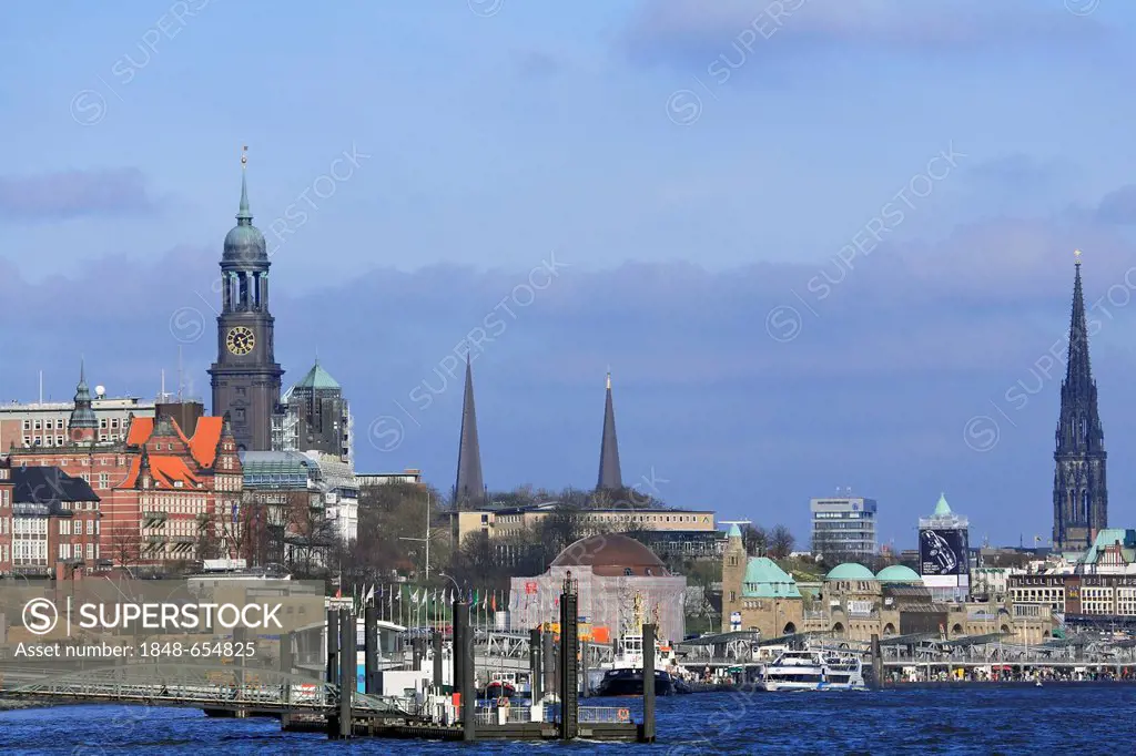 Cityscape, St. Pauli district, Elbe river, Hamburg, Germany, Europe