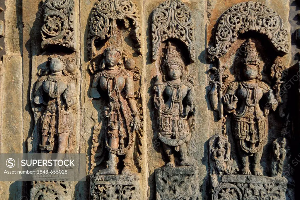 Statues of deities, reliefs on the outer wall, Chennakesava Temple, Hoysala style, Belur, Karnataka, South India, India, South Asia, Asia
