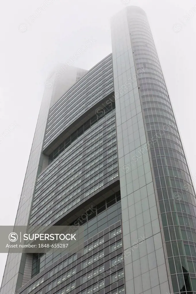 Commerzbank Tower in the fog, Frankfurt am Main, Hesse, Germany, Europe