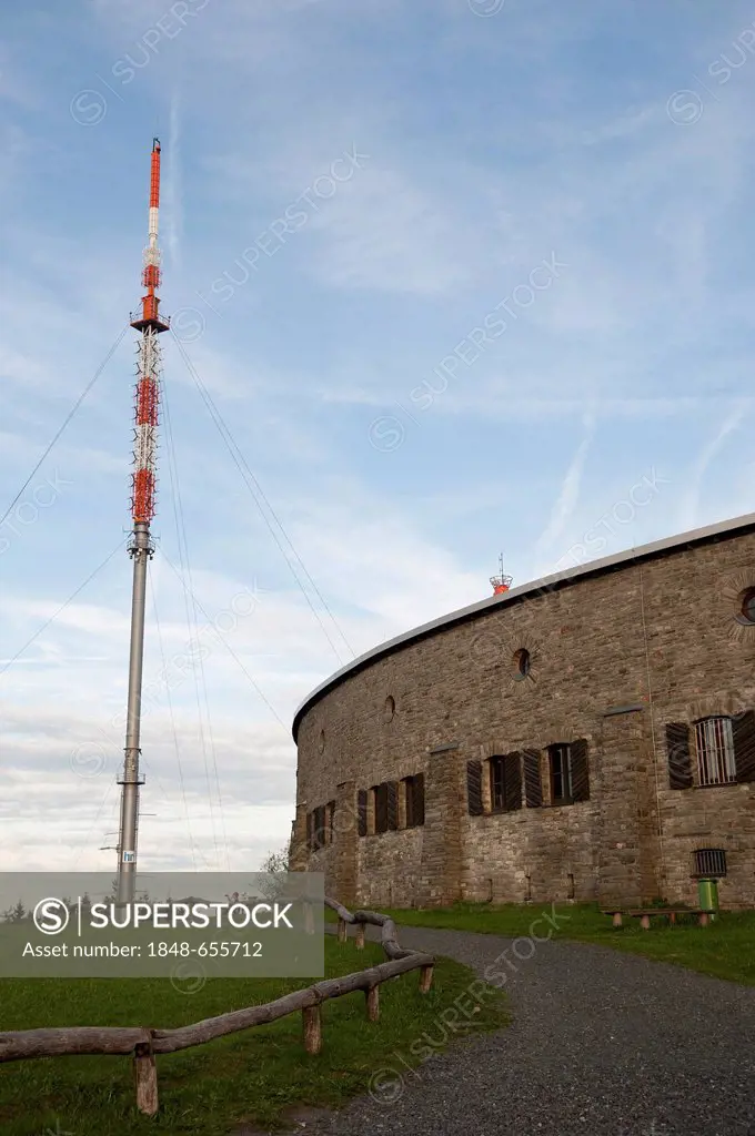 Transmission tower of Hessian Broadcasting, 116.17 metres, Mt Grosser Feldberg, Niederreifenberg, Hesse, Germany, Europe