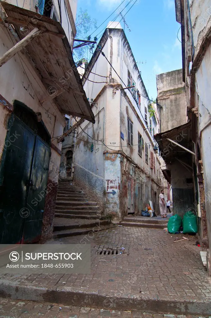 Small alleys in the Kasbah, Unesco World Heritage site, historic district of Algiers, Algeria, Africa