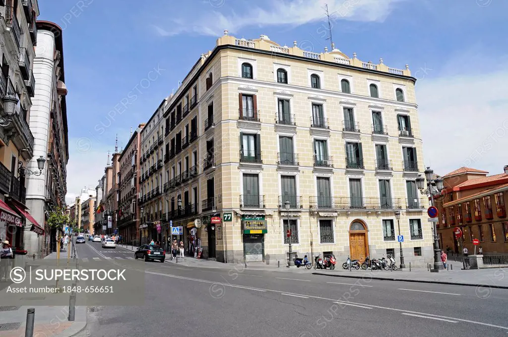 Calle Mayor, main street, Madrid, Spain, Europe, PublicGround