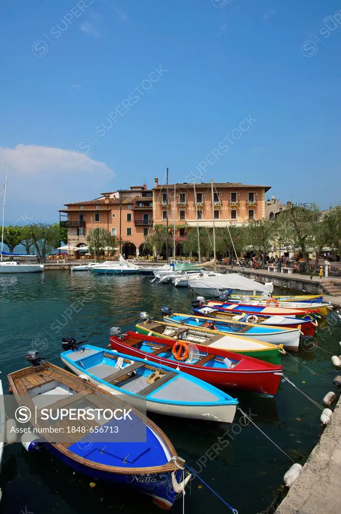 Torri del Benaco on Lake Garda, Veneto region, Italy, Europe