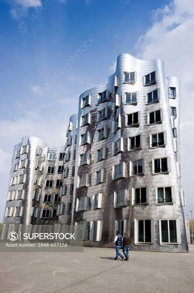 Residential buildings by Frank Gehry, Medienhafen district, Duesseldorf, North Rhine-Westphalia, Germany, Europe