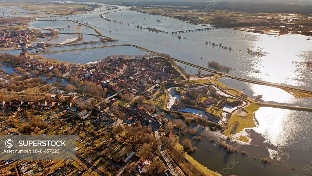 Aerial view, Doemitz, Hitzacker, Elbe River, Elbe Valley Nature Park, winter floods, Mecklenburg-Western Pomerania, Germany, Europe