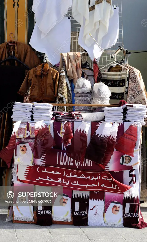 Souvenir stall in the Souq al Waqif, oldest souq or bazaar of the country, Doha, Qatar, Arabian Peninsula, Persian Gulf, Middle East, Asia