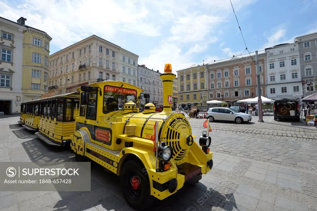 Sightseeing train for tourists, Hauptplatz square, Linz, Upper Austria, Austria, Europe, PublicGround