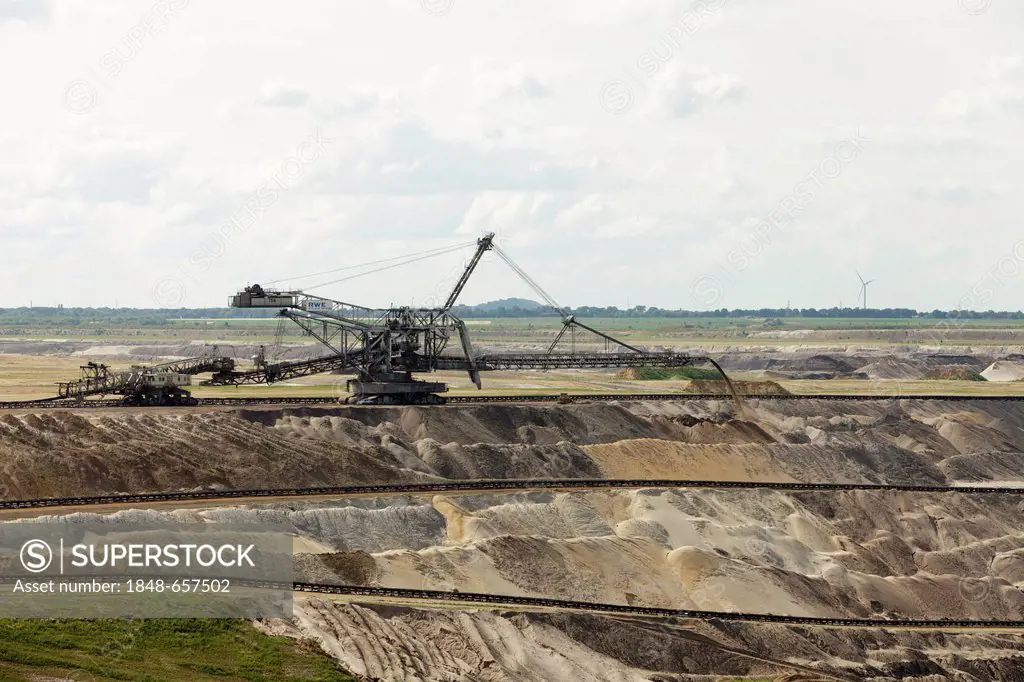 Spreader at the Inden open-cast lignite mine of RWE Power AG, community of Inden, Dueren district, North Rhine-Westphalia, Germany, Europe