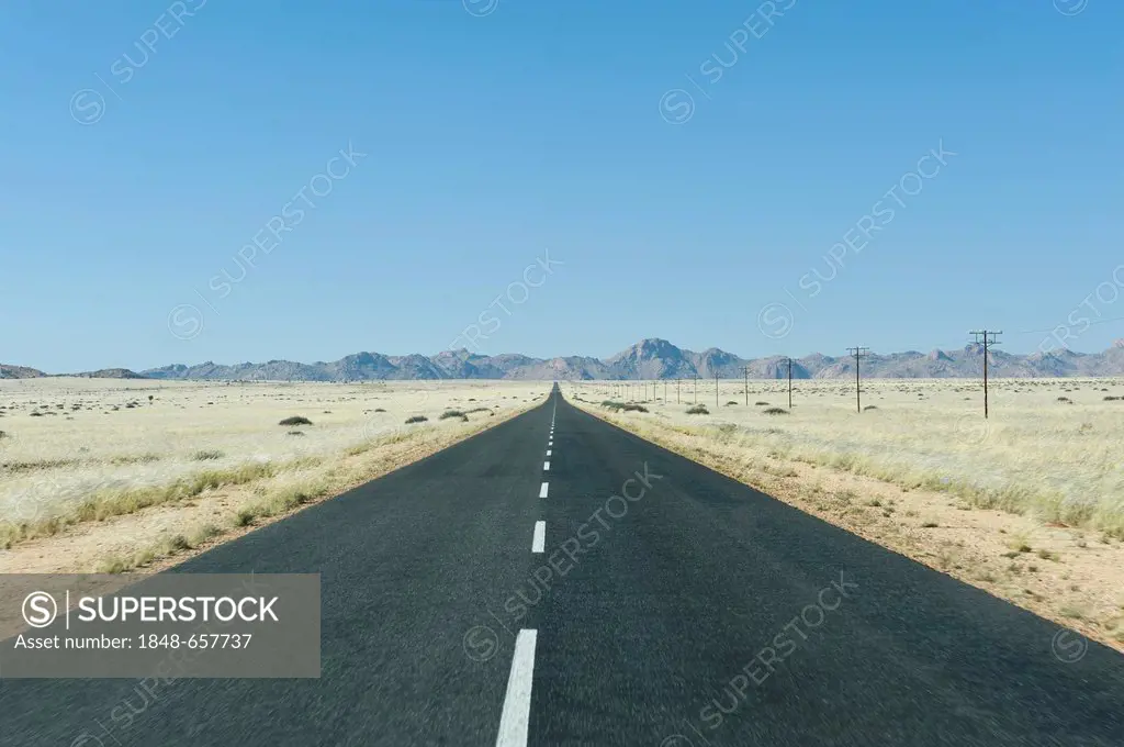 Highway B4 stretching to the horizon, Karas region, Namibia, Africa