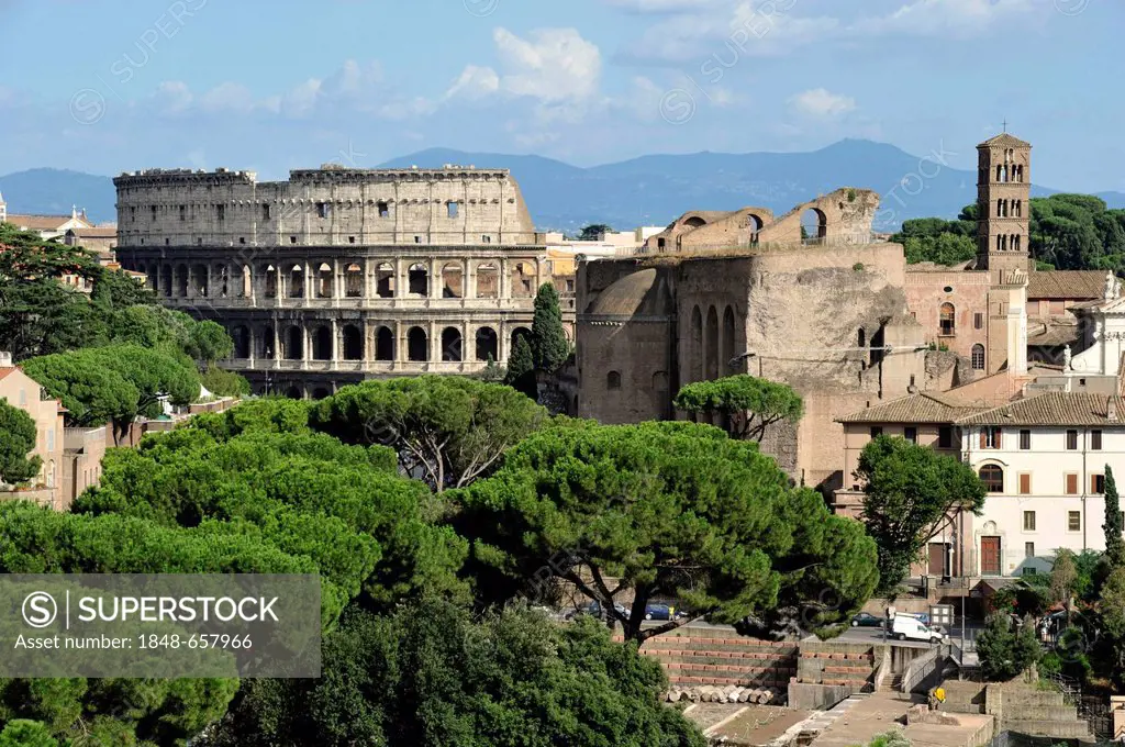 Colosseum, Basilica of Maxentius or Constantine, Church of Santa Francesca Romana, Roman Forum, Via dei Fori Imperiali, Rome, Lazio, Italy, Europe