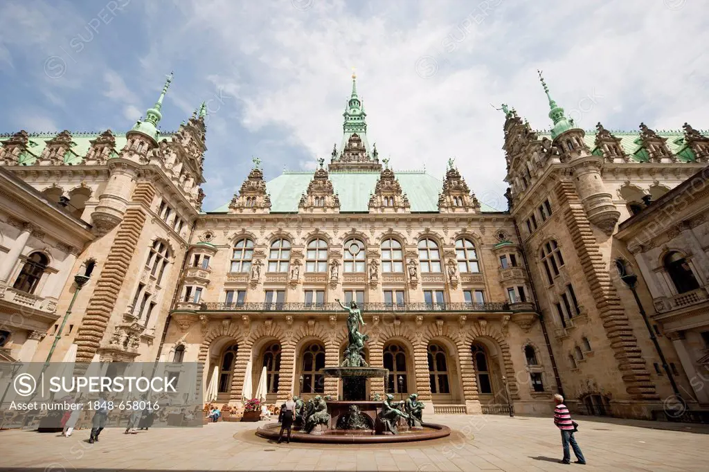 Courtyard of Hamburg's Town Hall with the stock exchange with its ornately decorated facades in the style of the Italian and northern German Renaissan...