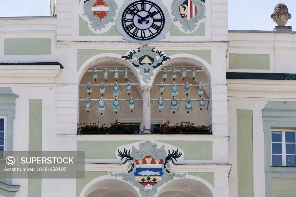 Town Hall with a ceramics glockenspiel, Gmunden, Salzkammergut region, Upper Austria, Austria, Europe, PublicGround
