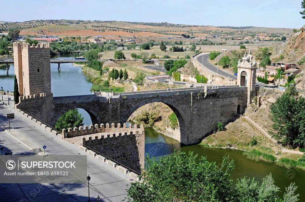 Puente de Alcantara, bridge over the Tagus river, Rio Tajo, Toledo, Castile-La Mancha, Spain, Europe, PublicGround