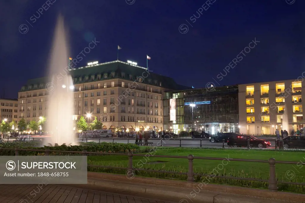 Pariser Platz with Hotel Adlon and Akademie der Kuenste, Academy of the Arts, Berlin, Germany, Europe