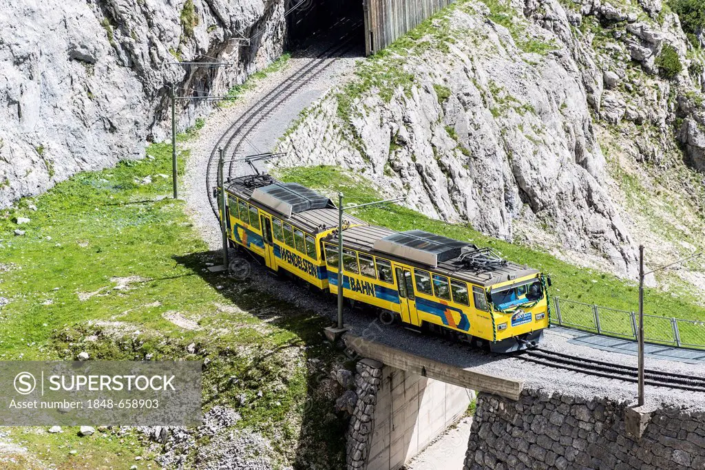 Wendelsteinbahn mountain railway on Wendelstein mountain, cog railway, Mangfall mountains, Bavarian Alps, Upper Bavaria, Bavaria, Germany, Europe