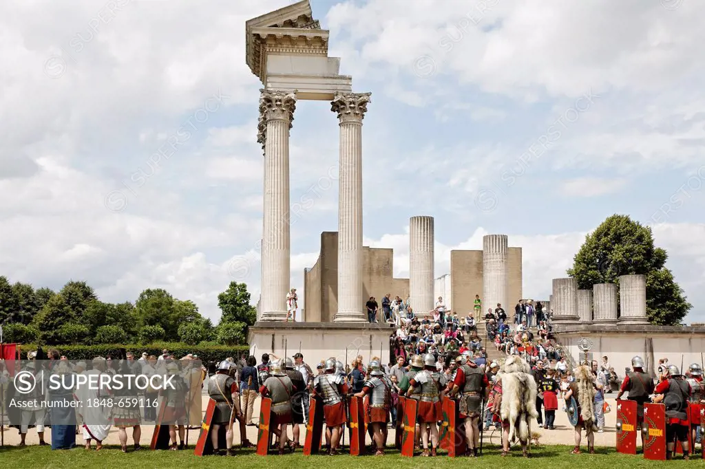 Performers in Roman costumes in front of the Harbour Temple, Roman Festival, Archaeological Park Xanten, Lower Rhine region, North Rhine-Westphalia, G...