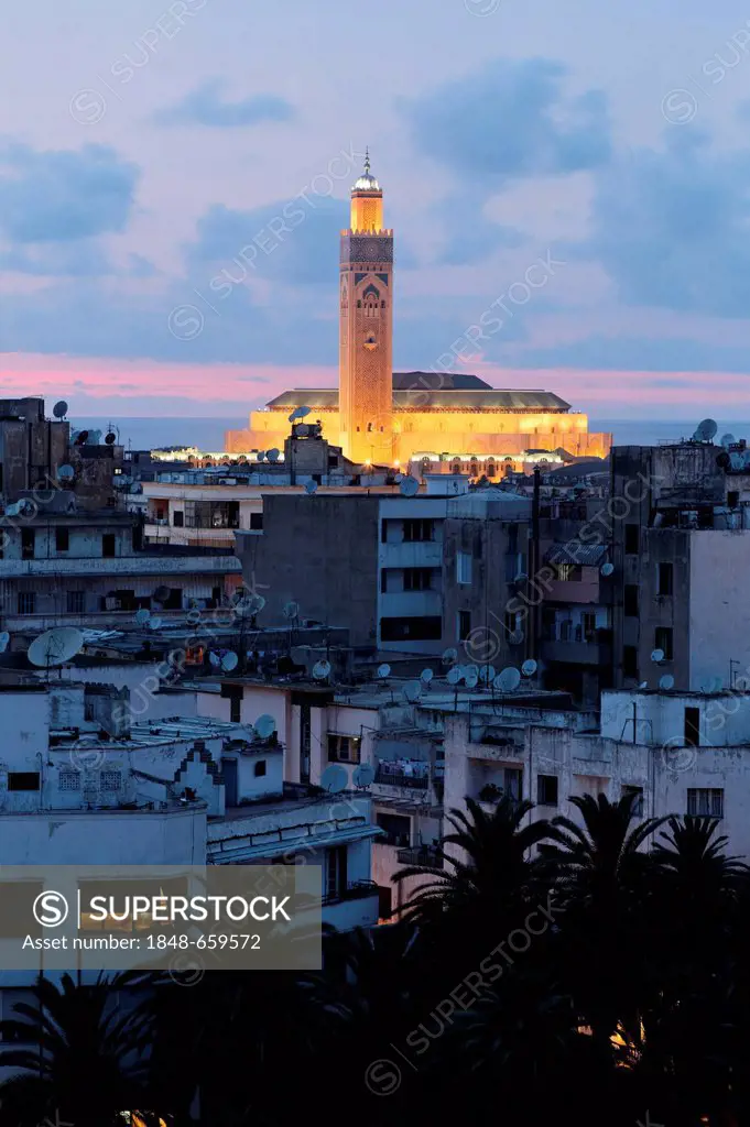 Cityscape with the illuminated Hassan II Mosque, Casablanca, Grand Casablanca, Morocco, Maghreb, Africa